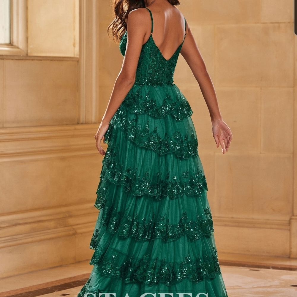 Elegant Green Sequin Prom Dress - Picture 2 of 4